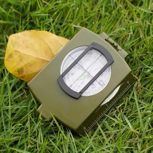 Outdoor Metal Compass with Sight Lens, Ruler, Multi-in-1 Tool and Whistles, Multifunctional Orienteering Compass for Map Reading, Navigation, Hiking, Adventure – Bild 3