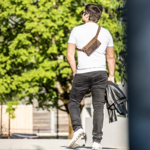 Fa.Volmer ® Bum Bag / Belt Bag / Waist Bag in Real Leather for Men and Women | Black or Brown | Adjustable Strap up to 118 cm, Brown M1, Belt bag with spacious compartments – Bild 6