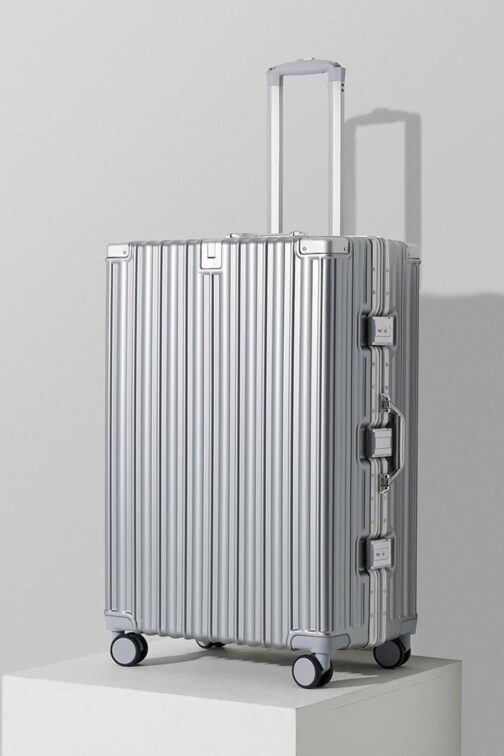 yuweijie Aluminium Frame Hand Luggage Suitcase with 4 Wheels · Hard Shells in 100% PC with Drink Holder · Travel Suitcase TSA Lock · Trolley for Business Trips, silver, M, Aluminium hard shell trolley – Bild 6