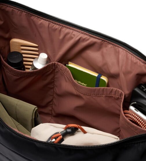 Bellroy Laneway Crescent Bag (12 Litre Slim Crescent Shoulder Bag with Interior and Exterior Pockets, Adjustable Strap and Surprising Storage) – Bild 4