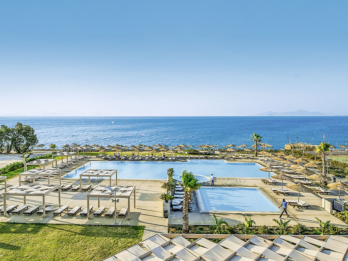 Buche jetzt deinen Traumurlaub im Akti Palace Resort in  ➝ schon ab 1065 €!