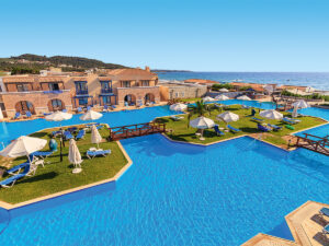 Buche jetzt deinen Traumurlaub im Aldemar Olympian Village in  ➝ schon ab 1268 €!