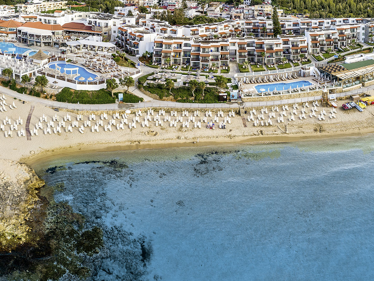 Buche jetzt deinen Traumurlaub im Alexander Beach Hotel & Village in  ➝ schon ab 1223 €!