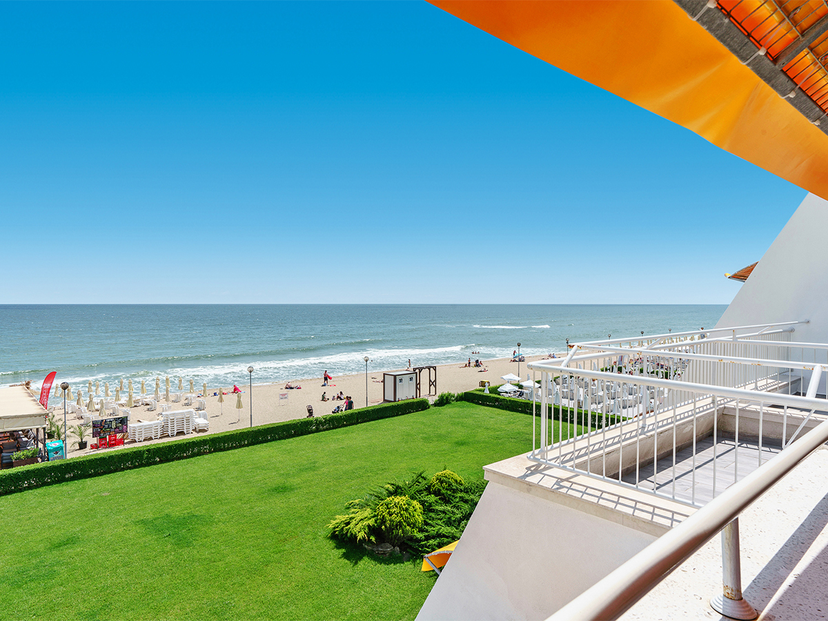 Buche jetzt deinen Traumurlaub im AluaSun Helios Beach in  ➝ schon ab 638 €!