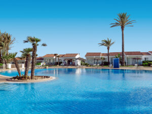 Buche jetzt deinen Traumurlaub im AluaSun Mediterraneo in  ➝ schon ab 607 €!