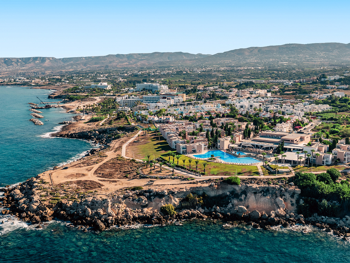 Buche jetzt deinen Traumurlaub im Atlantica Akteon in  ➝ schon ab 1003 €!