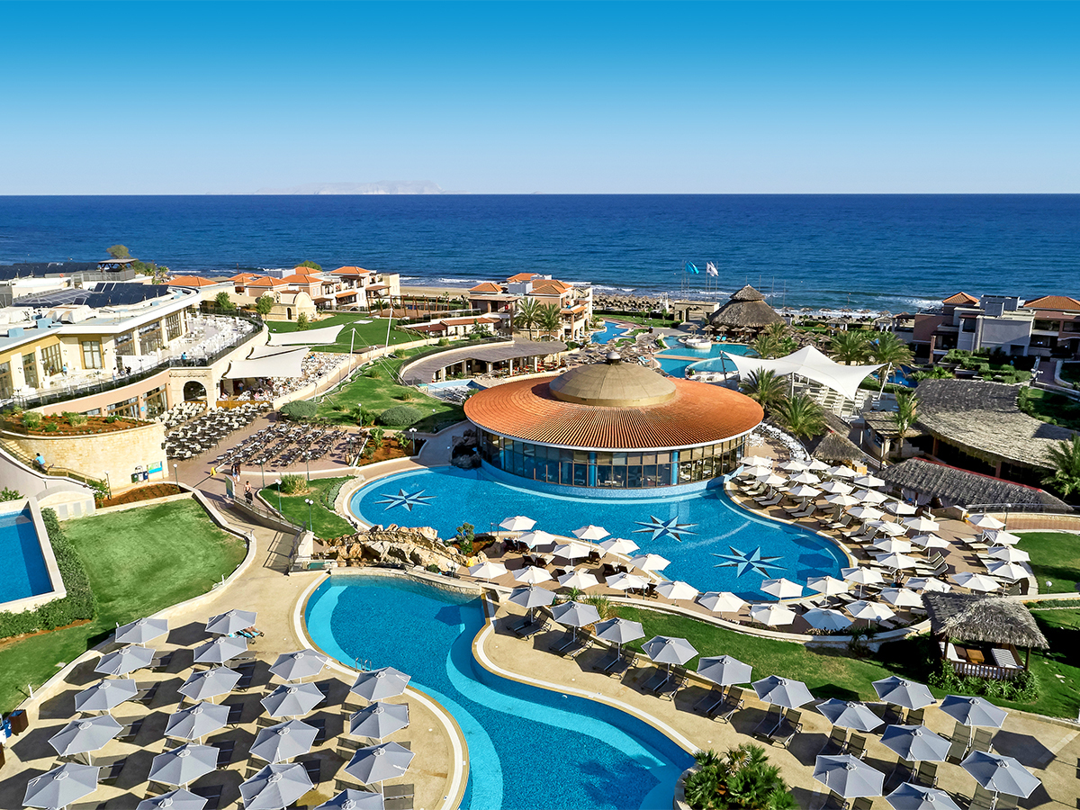 Buche jetzt deinen Traumurlaub im Atlantica Caldera Palace Resort & Spa in  ➝ schon ab 1334 €!