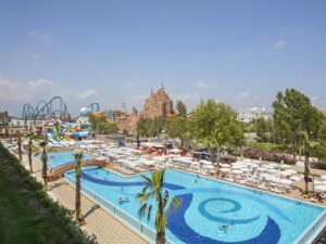 Buche jetzt deinen Traumurlaub im Aydinbey Queen's Palace in  ➝ schon ab 713 €!