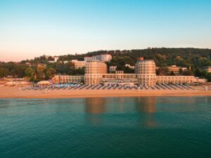 Buche jetzt deinen Traumurlaub im Azalia in  ➝ schon ab 617 €!