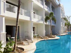 Buche jetzt deinen Traumurlaub im Bahia Principe Grand Tequila in  ➝ schon ab 1722 €!