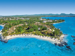 Buche jetzt deinen Traumurlaub im Canonnier Beachcomber Golf Resort & Spa in  ➝ schon ab 1883 €!