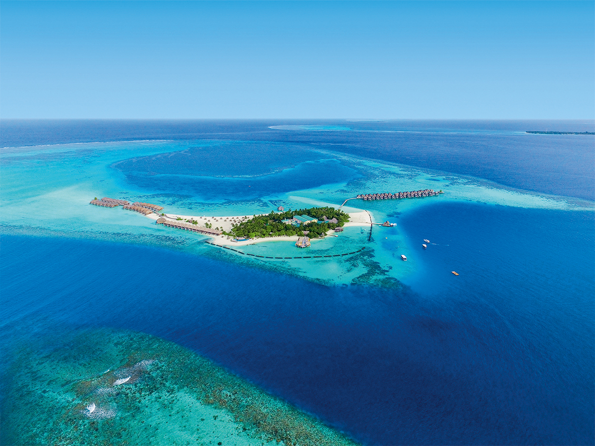 Buche jetzt deinen Traumurlaub im Constance Moofushi Maldives in  ➝ schon ab 4052 €!