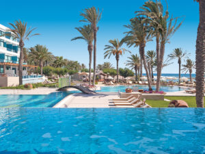 Buche jetzt deinen Traumurlaub im Constantinou BrosAsimina Suites in  ➝ schon ab 1878 €!