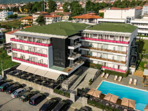 Buche jetzt deinen Traumurlaub im Dafni Plus Hotel in  ➝ schon ab 785 €!