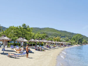 Buche jetzt deinen Traumurlaub im Delfinia Hotel in  ➝ schon ab 899 €!