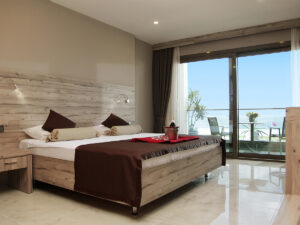 Buche jetzt deinen Traumurlaub im Delta Hotels Bodrum in  ➝ schon ab 940 €!