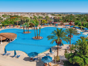 Buche jetzt deinen Traumurlaub im Desert Rose Resort in  ➝ schon ab 761 €!