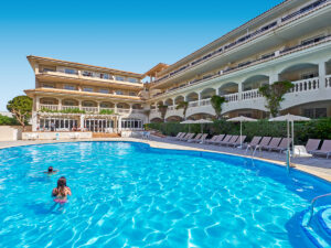 Buche jetzt deinen Traumurlaub im Diamant Hotel & Aparthotel in  ➝ schon ab 868 €!