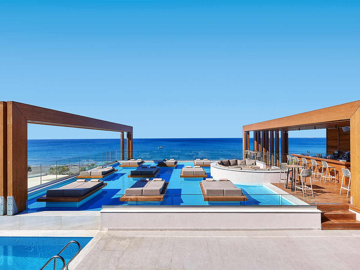 Buche jetzt deinen Traumurlaub im Enorme Santanna Beach Resort in  ➝ schon ab 1231 €!