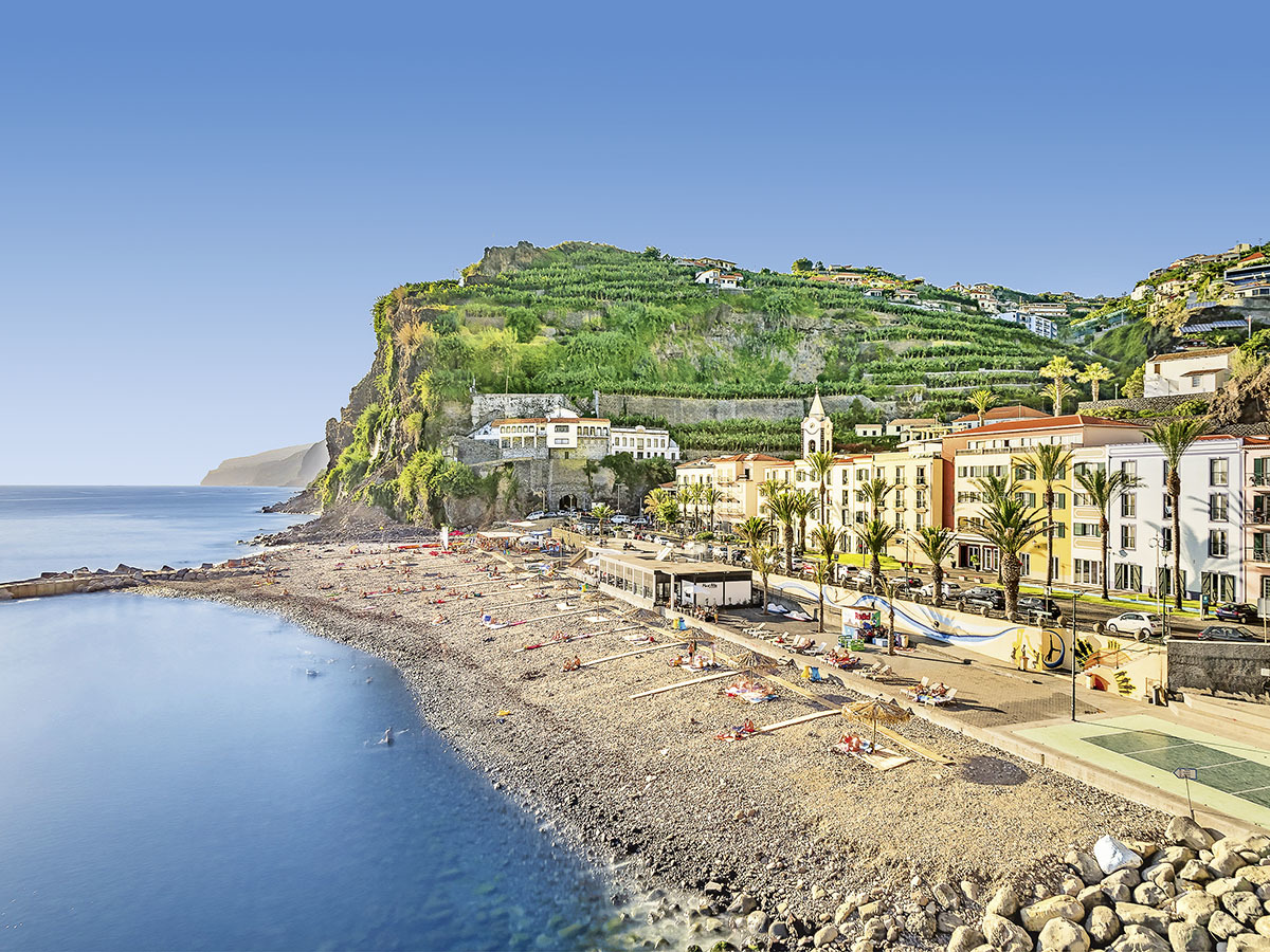 Buche jetzt deinen Traumurlaub im Enotel Sunset Bay in  ➝ schon ab 641 €!