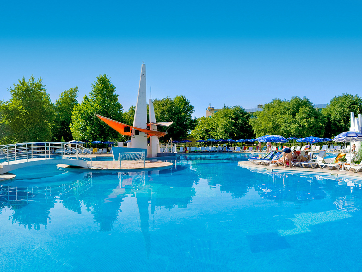 Buche jetzt deinen Traumurlaub im Family Club Ralitsa Aqua in  ➝ schon ab 568 €!