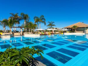 Buche jetzt deinen Traumurlaub im GF Gran Costa Adeje in  ➝ schon ab 1031 €!