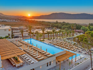 Buche jetzt deinen Traumurlaub im Georgioupolis Suites in  ➝ schon ab 1316 €!