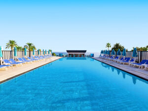 Buche jetzt deinen Traumurlaub im Granada Luxury Red in  ➝ schon ab 868 €!