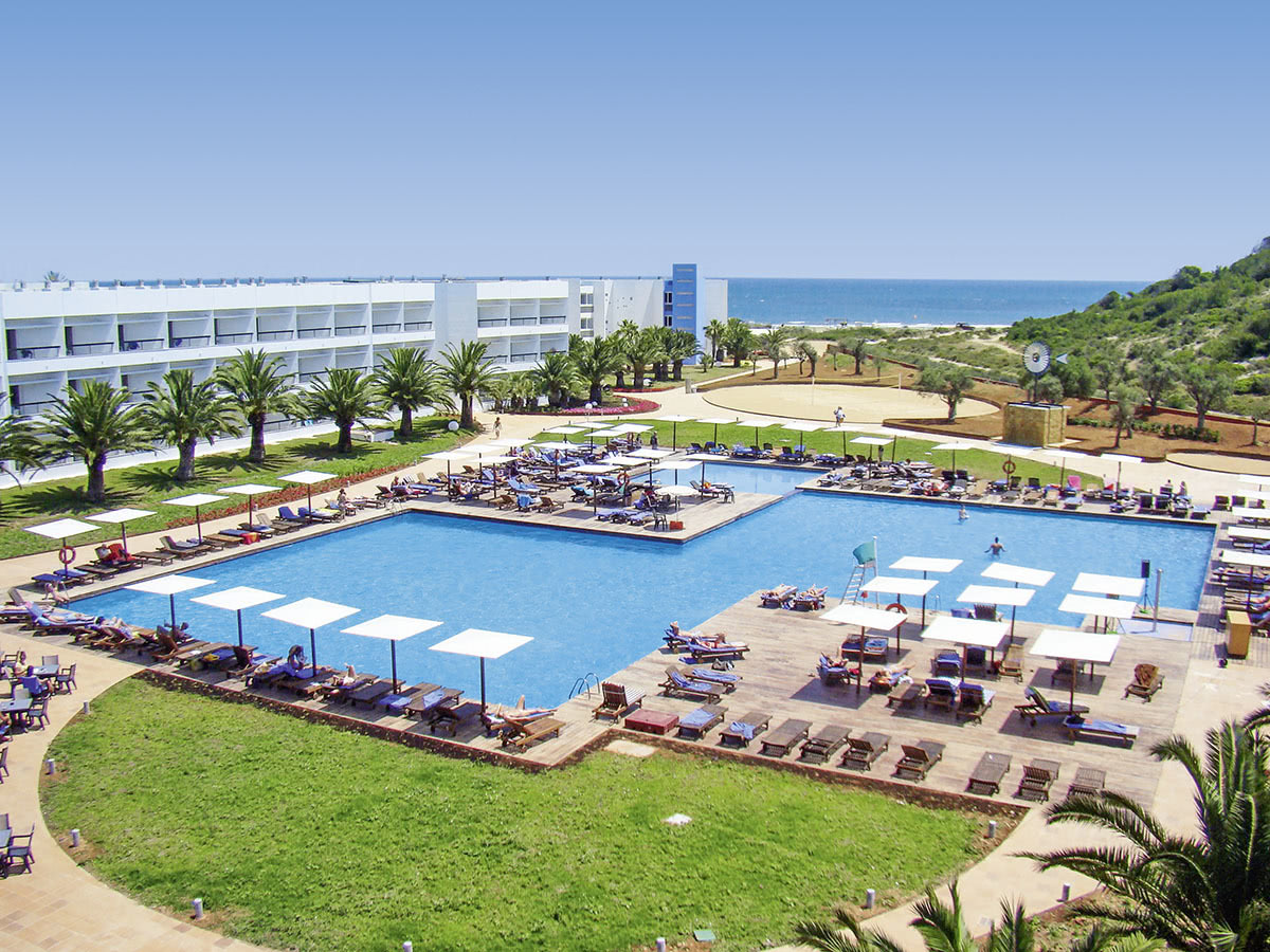 Buche jetzt deinen Traumurlaub im Grand Palladium Select Palace Ibiza in  ➝ schon ab 1699 €!