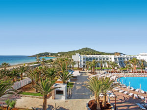 Buche jetzt deinen Traumurlaub im Grand Palladium White Island Resort & Spa in  ➝ schon ab 1969 €!