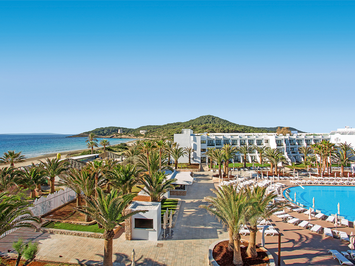Buche jetzt deinen Traumurlaub im Grand Palladium White Island Resort & Spa in  ➝ schon ab 1969 €!