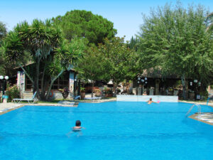 Buche jetzt deinen Traumurlaub im Spiti Nikos Apartments in Griechenland