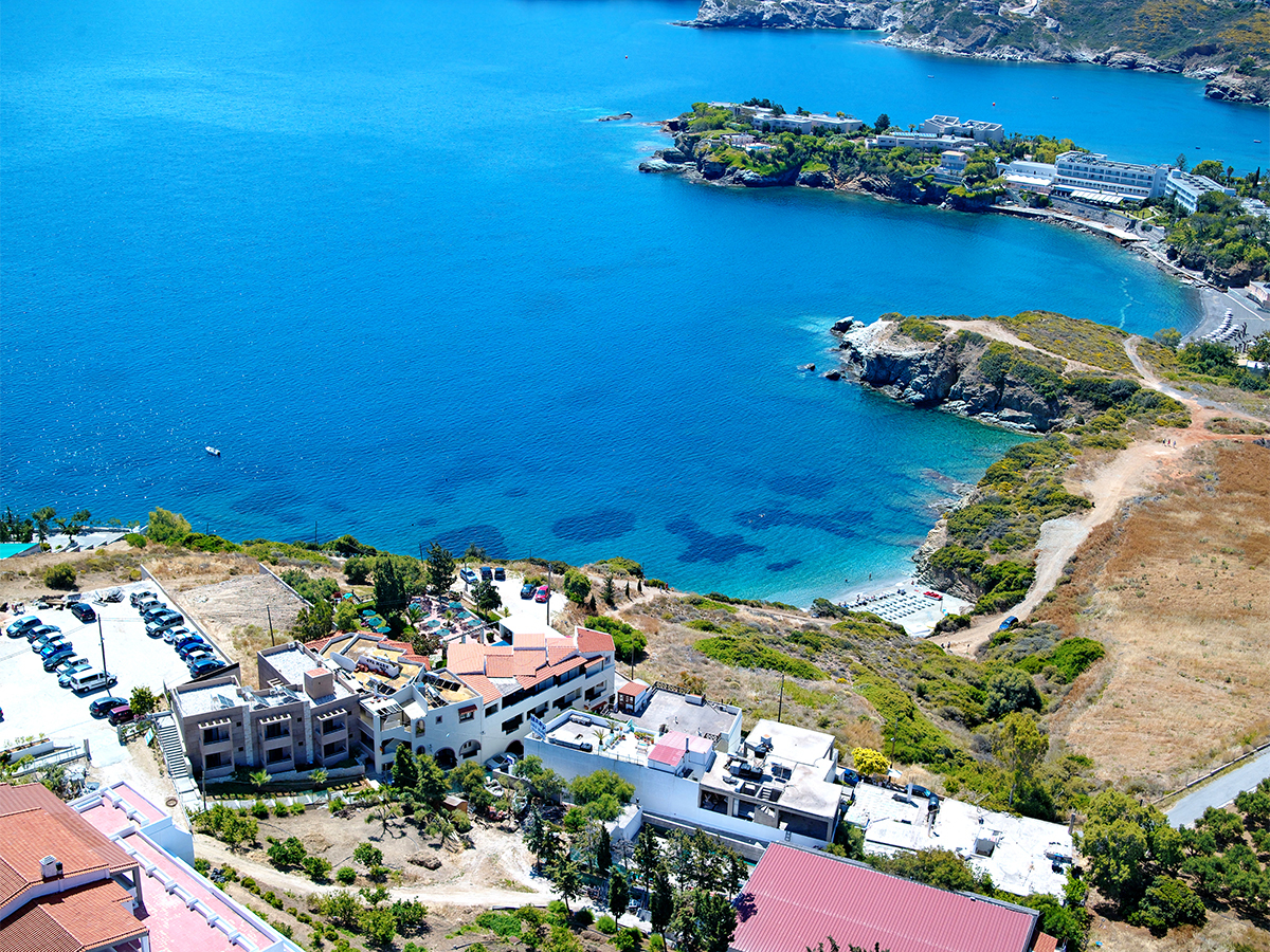 Buche jetzt deinen Traumurlaub im Eva Mare Hotel & Suites in Griechenland