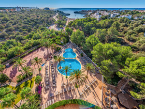 Buche jetzt deinen Traumurlaub im Grupotel Club Cala Marsal in  ➝ schon ab 628 €!