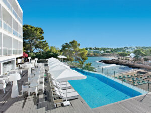 Buche jetzt deinen Traumurlaub im Grupotel Ibiza Beach Resort in  ➝ schon ab 831 €!