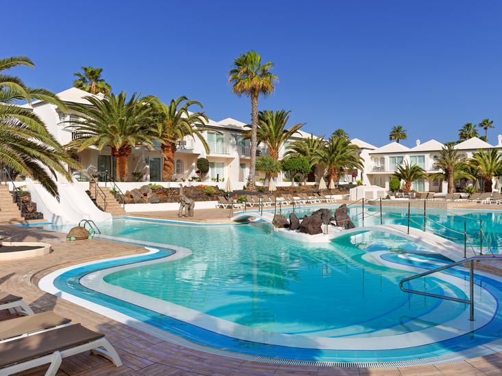 Buche jetzt deinen Traumurlaub im H10 Ocean Suites in  ➝ schon ab 855 €!