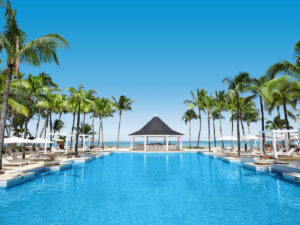 Buche jetzt deinen Traumurlaub im Heritage Le Telfair Golf & Wellness Resort in  ➝ schon ab 2408 €!