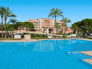 Buche jetzt deinen Traumurlaub im Hipotels Hipocampo Palace in  ➝ schon ab 943 €!