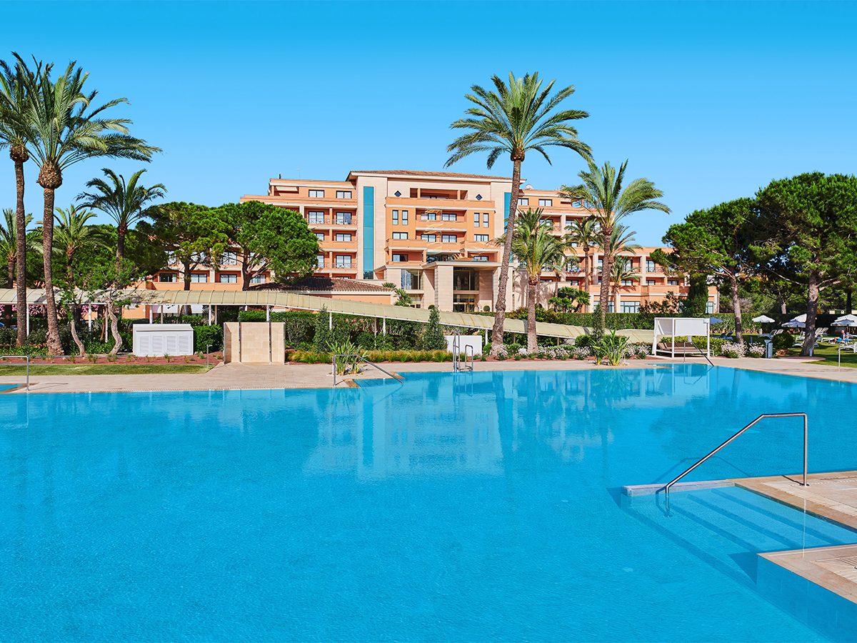 Buche jetzt deinen Traumurlaub im Hipotels Hipocampo Palace in  ➝ schon ab 943 €!