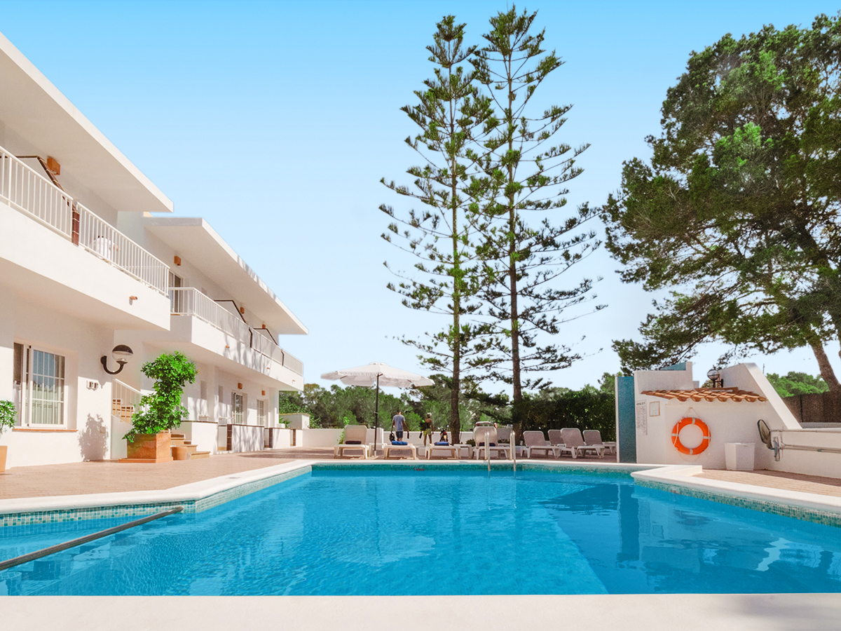 Buche jetzt deinen Traumurlaub im Hostal Es Pi in  ➝ schon ab 831 €!