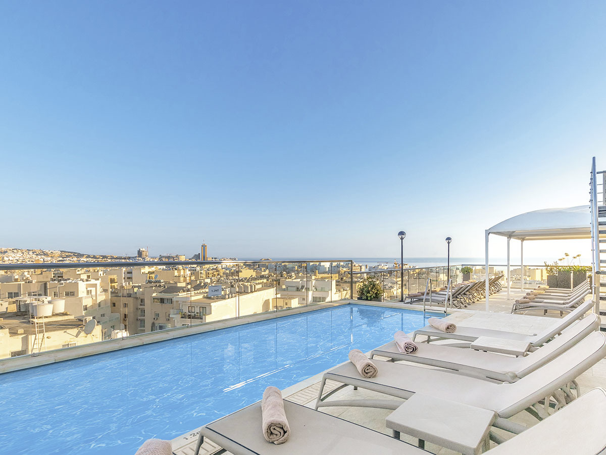 Buche jetzt deinen Traumurlaub im Hotel AX The Victoria in  ➝ schon ab 511 €!