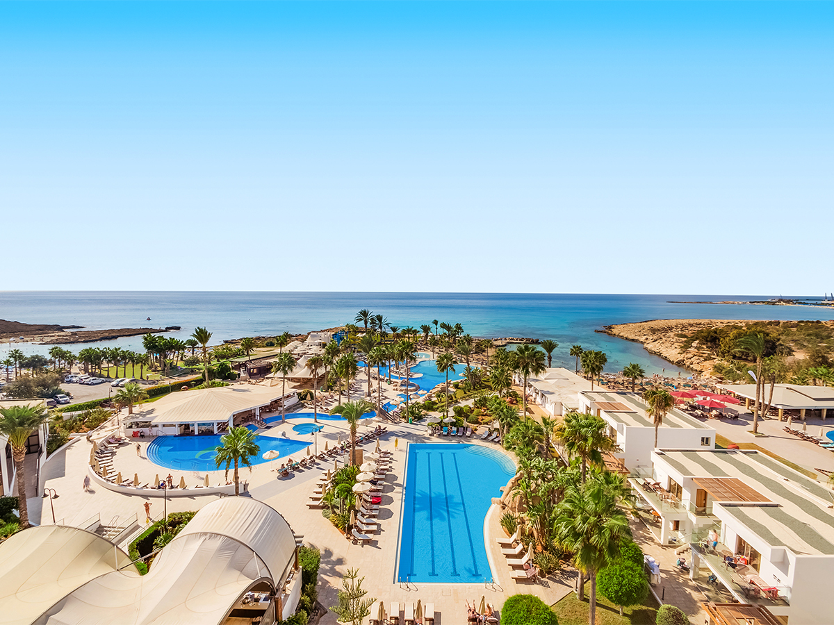 Buche jetzt deinen Traumurlaub im Hotel Adams Beach in  ➝ schon ab 1263 €!