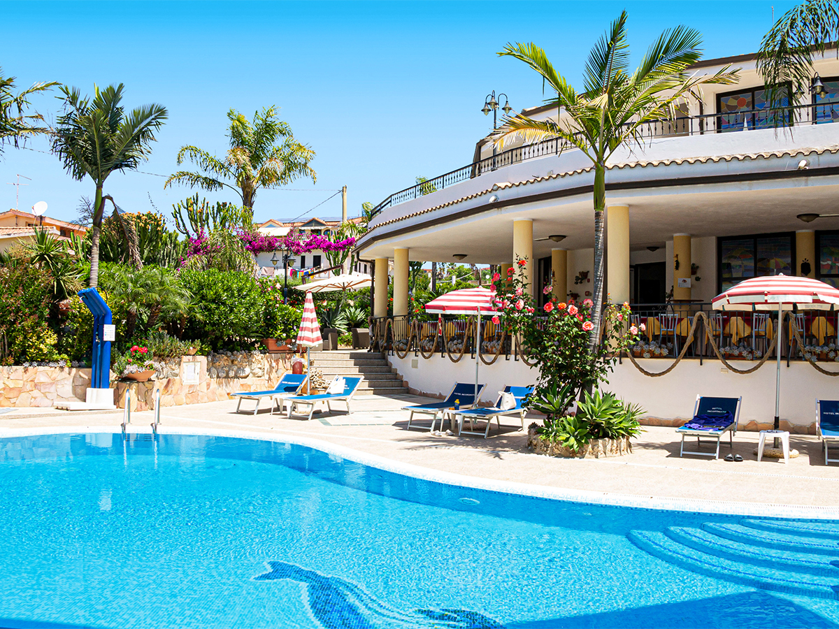 Buche jetzt deinen Traumurlaub im Hotel Albergo L'Ancora in  ➝ schon ab 522 €!