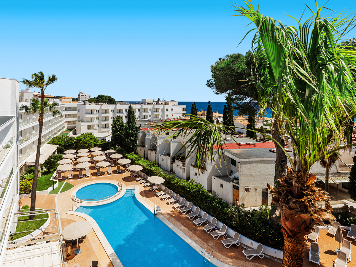 Buche jetzt deinen Traumurlaub im Hotel Alondra in  ➝ schon ab 720 €!