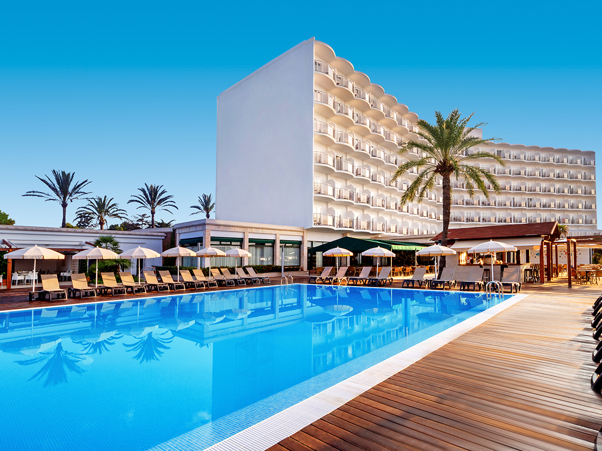 Buche jetzt deinen Traumurlaub im Hotel Alua Illa de Menorca in  ➝ schon ab 844 €!