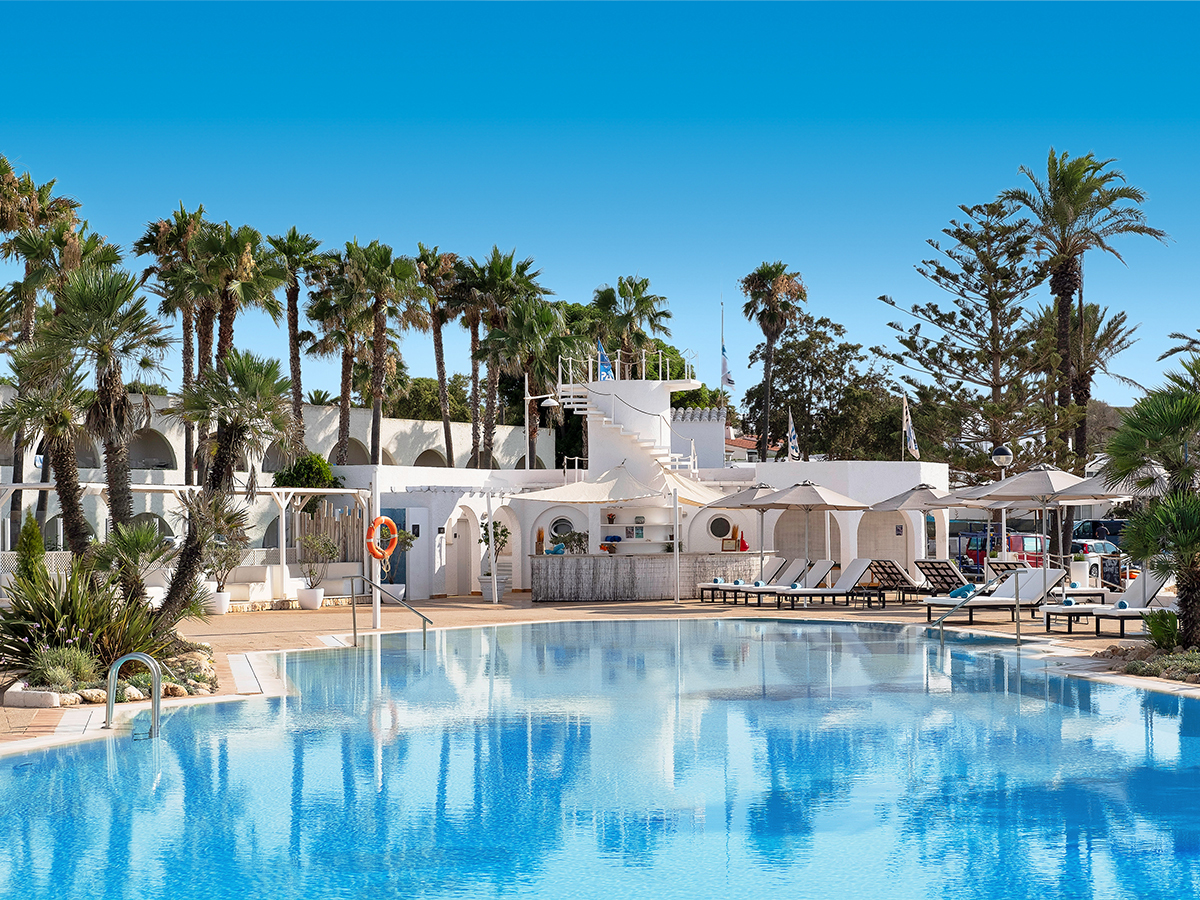 Buche jetzt deinen Traumurlaub im Hotel AluaSoul Menorca in  ➝ schon ab 829 €!