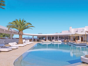 Buche jetzt deinen Traumurlaub im Hotel Andronikos in  ➝ schon ab 1730 €!