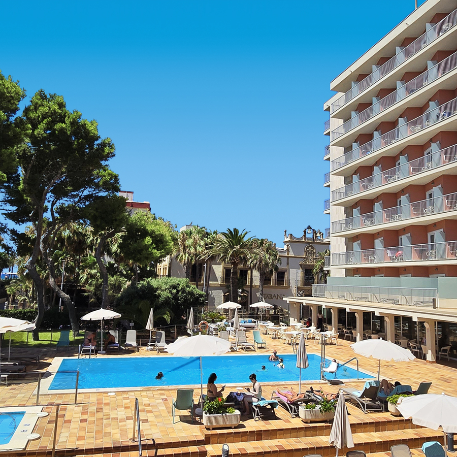 Buche jetzt deinen Traumurlaub im Hotel & App. Leman in  ➝ schon ab 599 €!