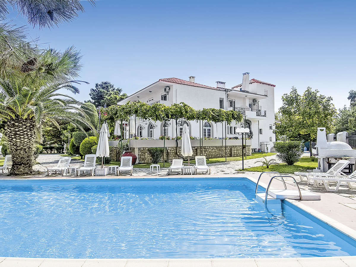 Buche jetzt deinen Traumurlaub im Hotel Artemis in  ➝ schon ab 557 €!