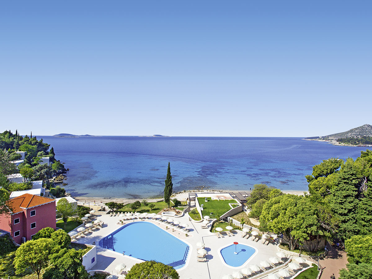 Buche jetzt deinen Traumurlaub im Hotel Astarea in  ➝ schon ab 1141 €!